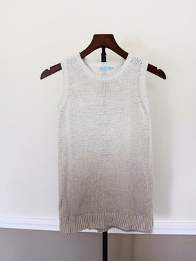 Sleeveless Crewneck Knit Sweater - White to Taupe Gradient